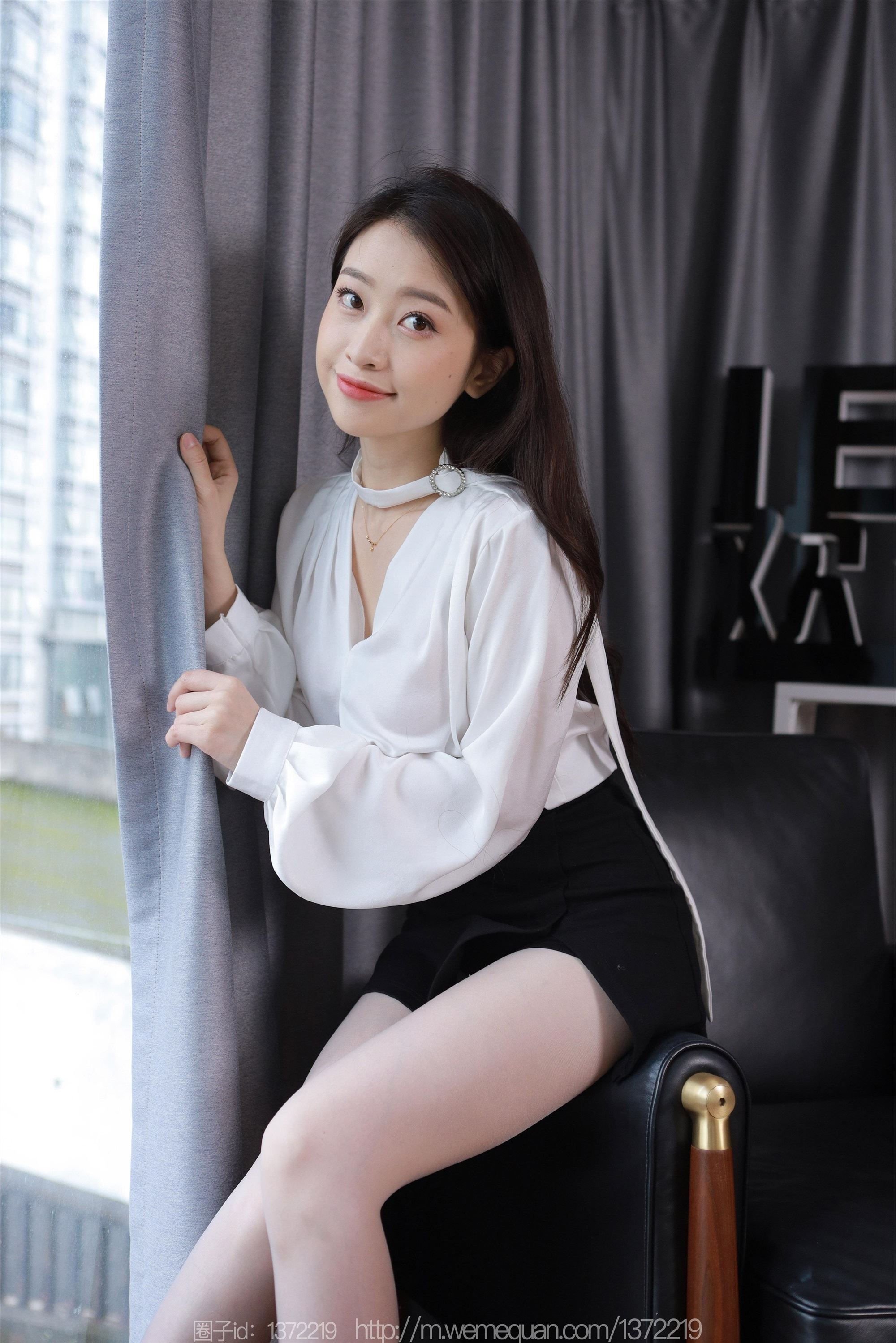 IESS异思趣向  2023.05.08 丝享家 1445 小婕《黑白渐变》